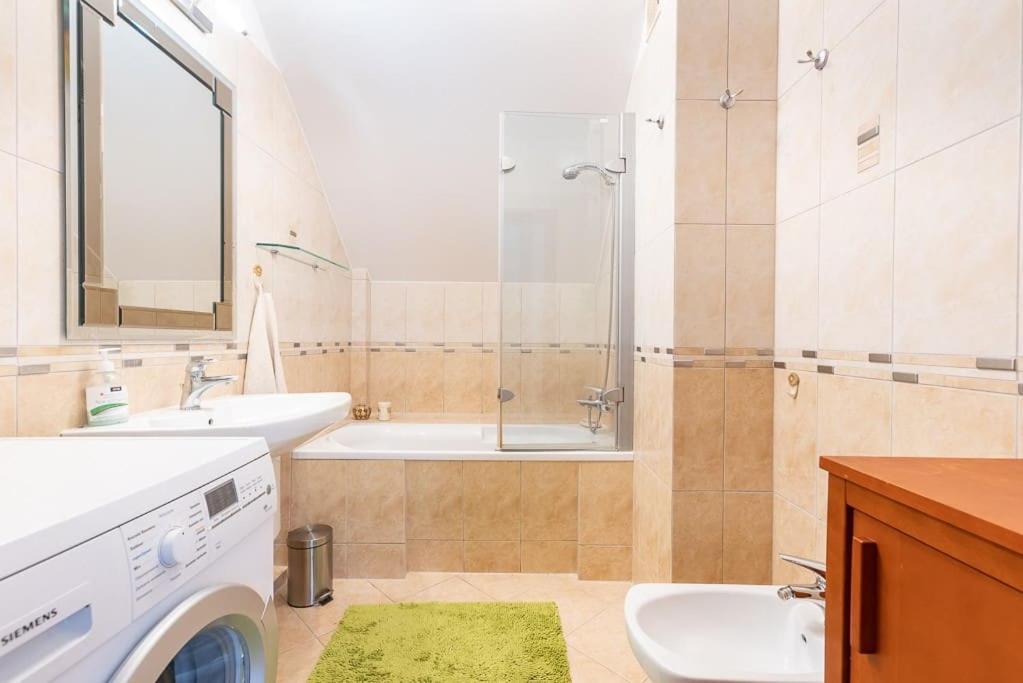 Apartment In The Heart Of Gdansk Dış mekan fotoğraf